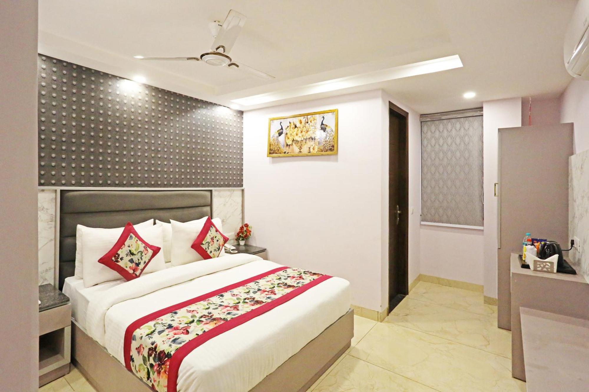 Hotel Mayfair Just A Minute Away From New Delhi Railway Station And Connaught Place Extérieur photo