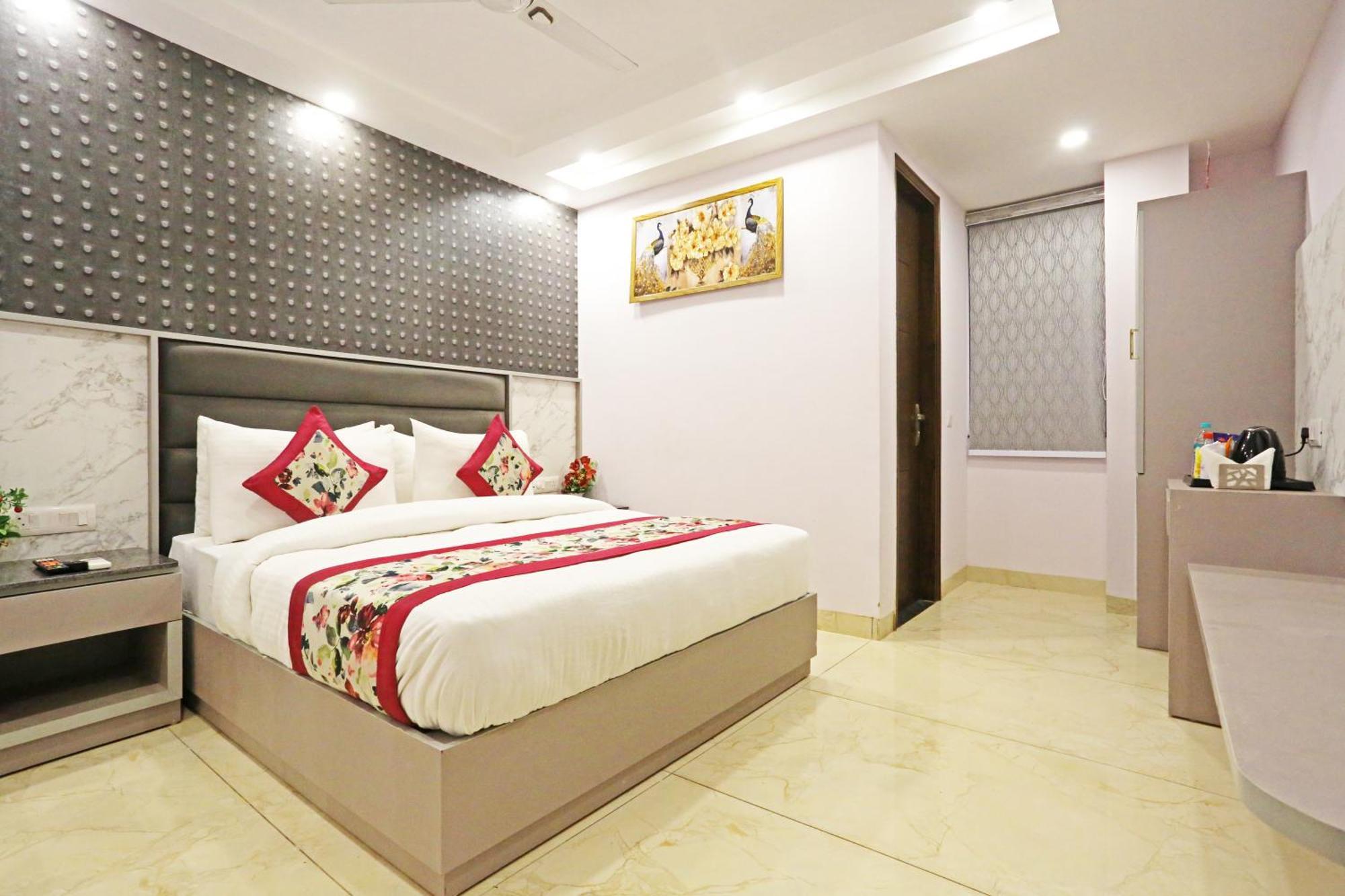 Hotel Mayfair Just A Minute Away From New Delhi Railway Station And Connaught Place Extérieur photo