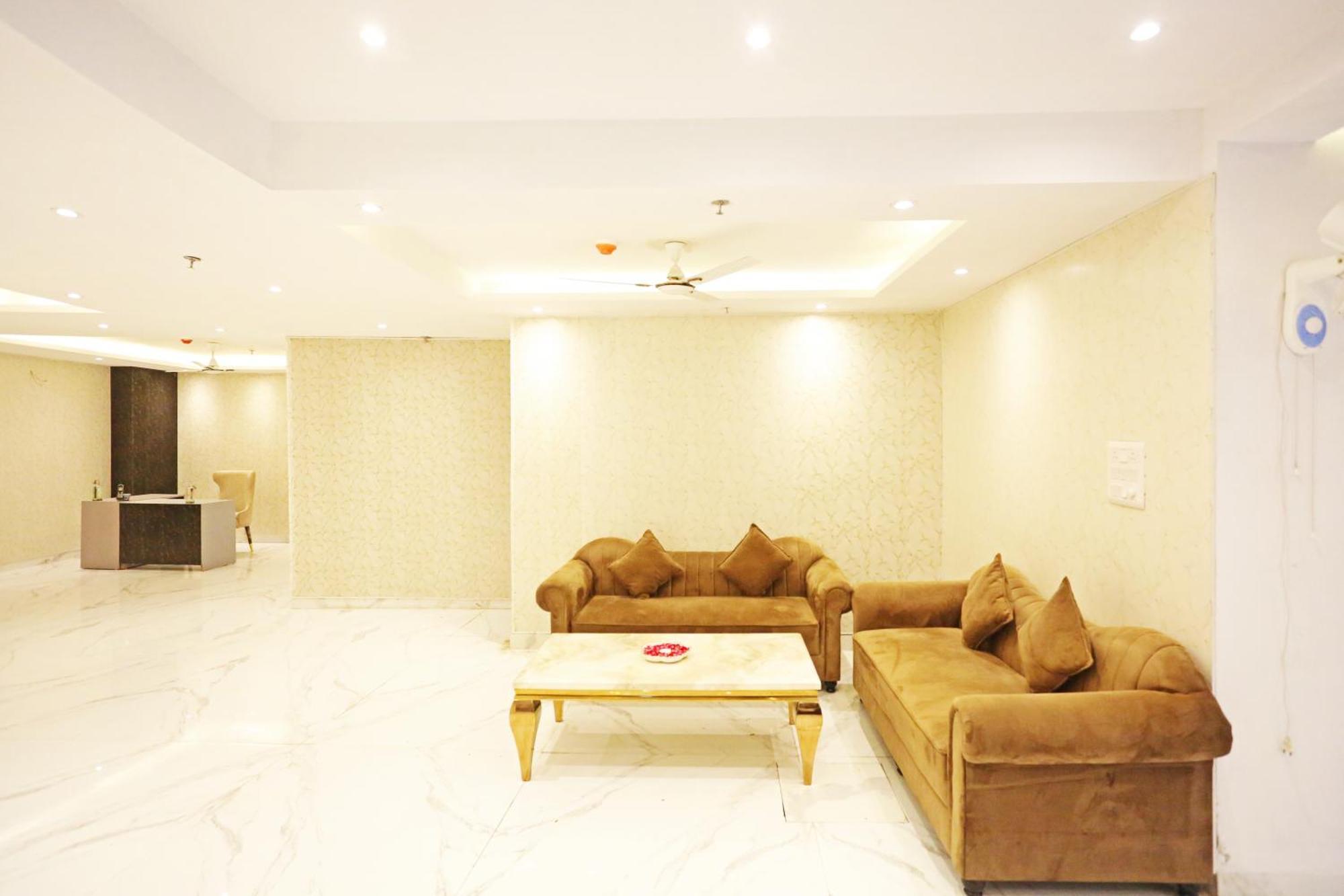 Hotel Mayfair Just A Minute Away From New Delhi Railway Station And Connaught Place Extérieur photo