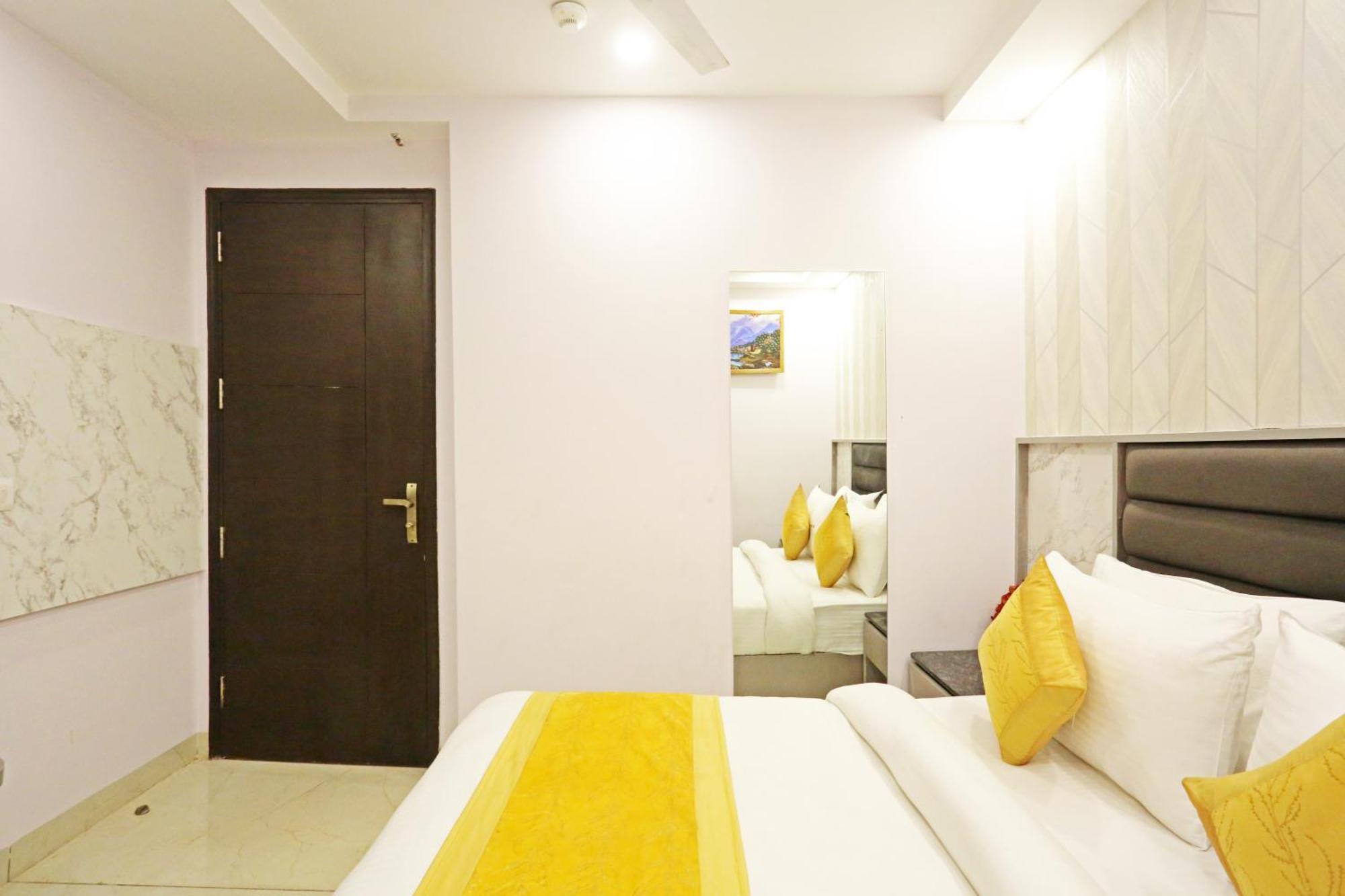 Hotel Mayfair Just A Minute Away From New Delhi Railway Station And Connaught Place Extérieur photo